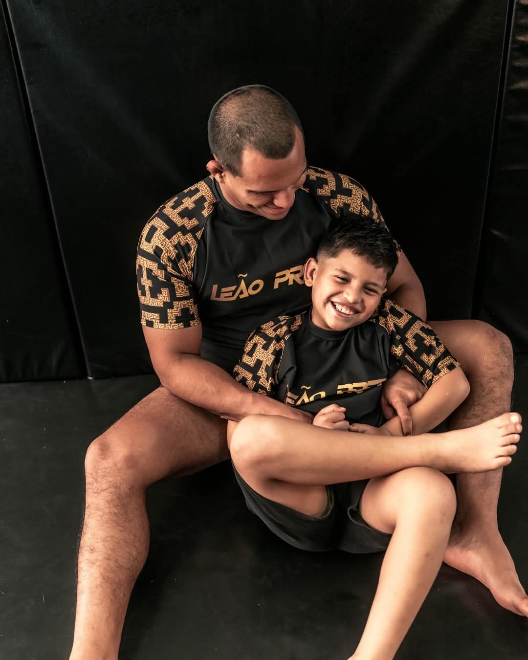LEÃO PRETO SHIPIBO SHORT SLEEVE RASH GUARD