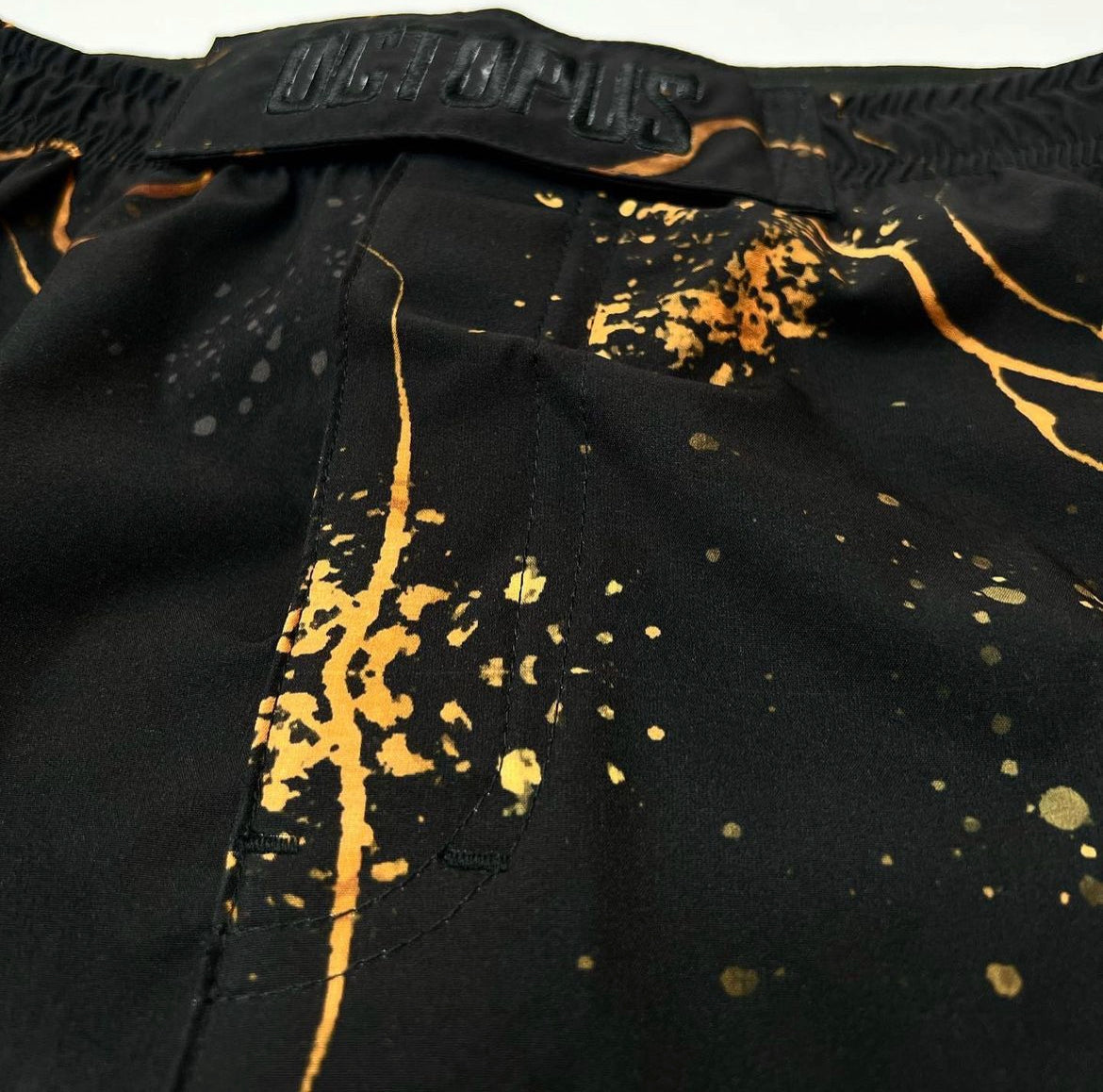 VOLCANO OCTOPUS SHORTS